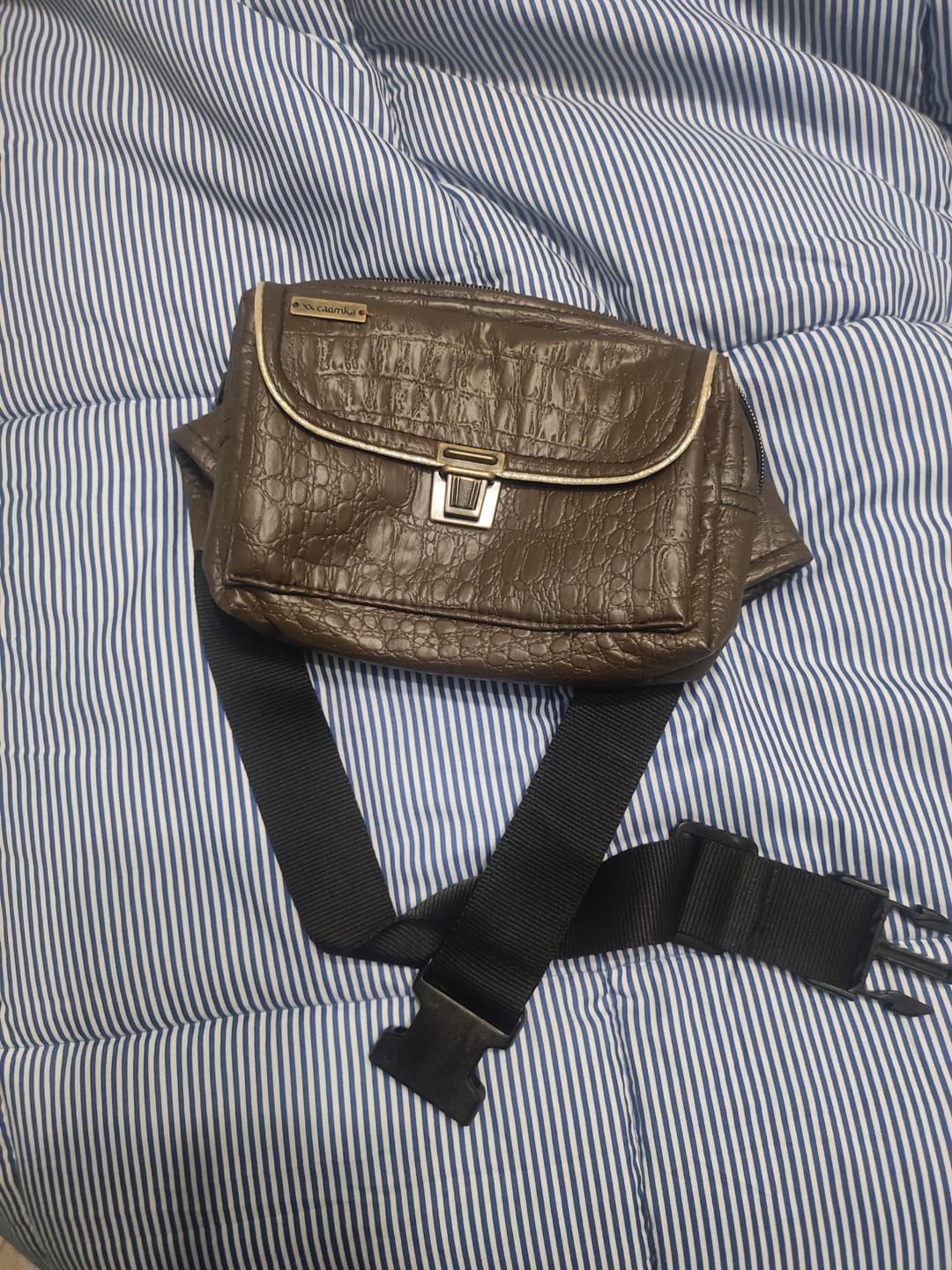 Customer photo review of Riñonera Urban "Elegant Brown" · Polipiel · Pieza Única Núm. 18903