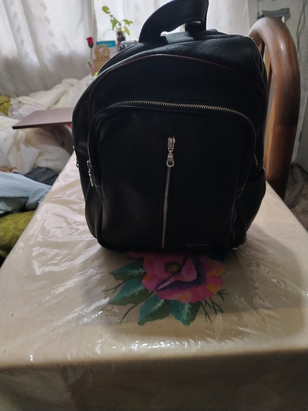 Customer photo review of Back pack Mod. Tokio Mochila clasica Cuero floter Negro