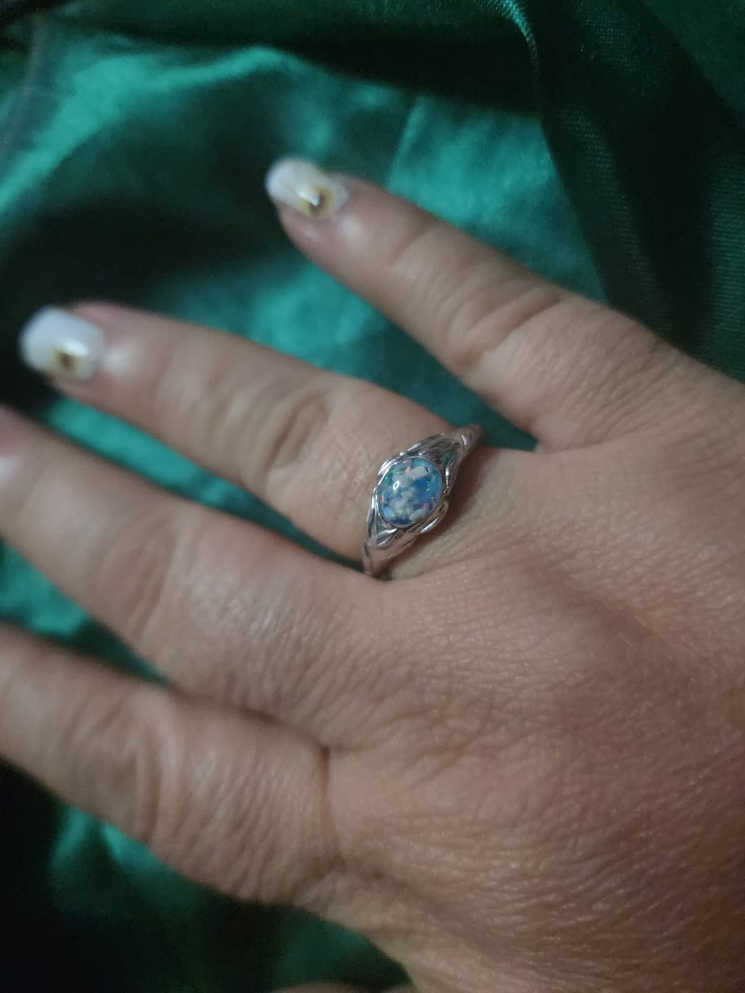 Customer photo review of Leaf Cremation Ring with Cremation Ashes