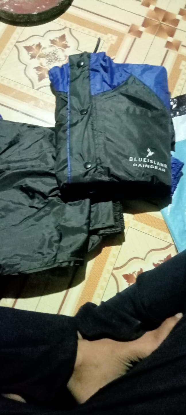 Customer photo review of Black with Royal Blue - Rain Jacket with Pant and Mobile Pouch