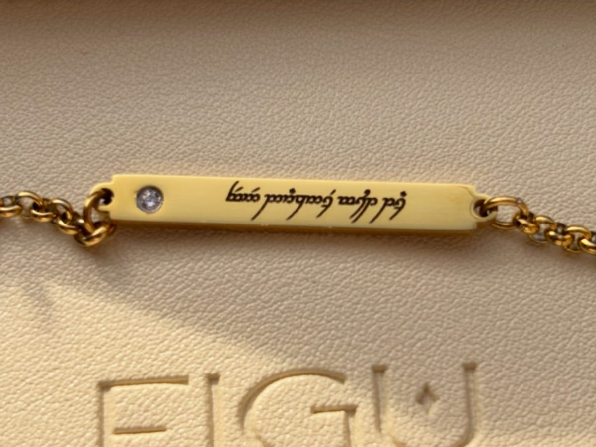 Customer photo review of Colar Emily