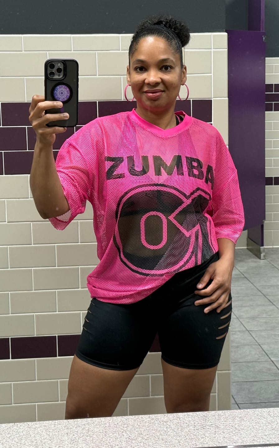Customer photo review of Ultrabright Oversized Mesh V-Neck Top