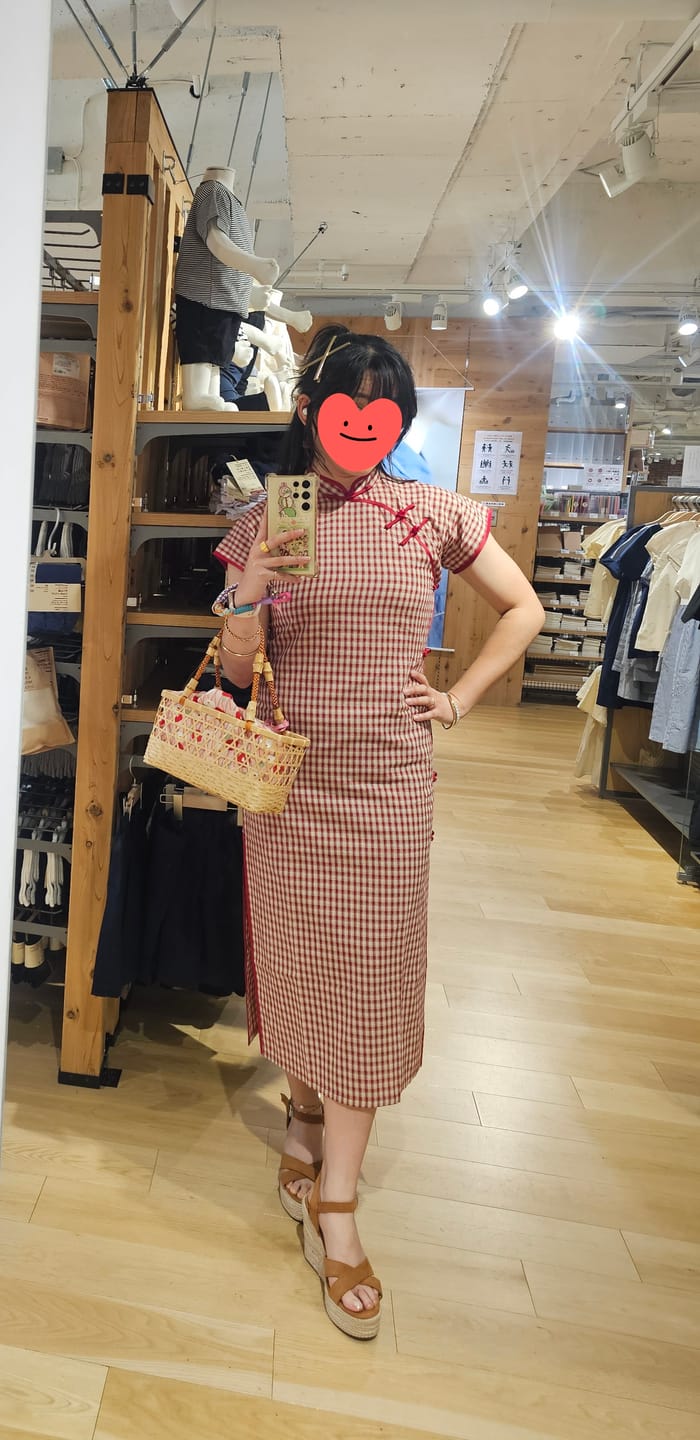 Customer photo review of Yecan Tan 野餐毯 Picnic Blanket Republic of China Gingham Pure Cotton Short Sleeve Qipao