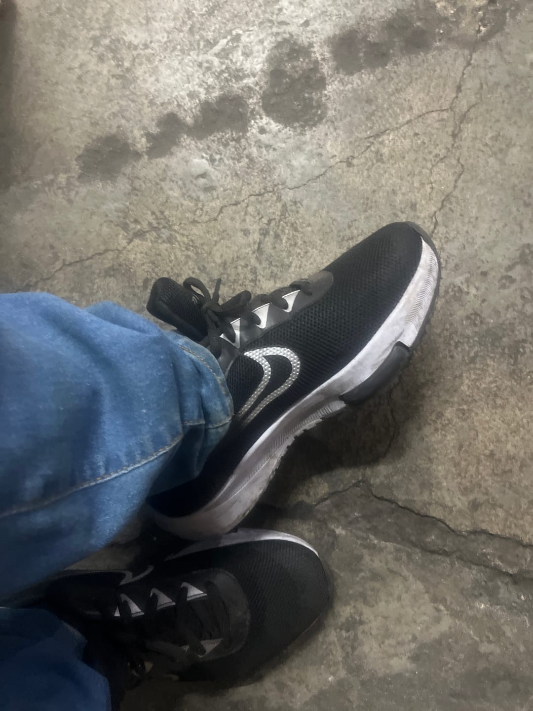 Customer photo review of Tenis 025 Negro Plata Negro