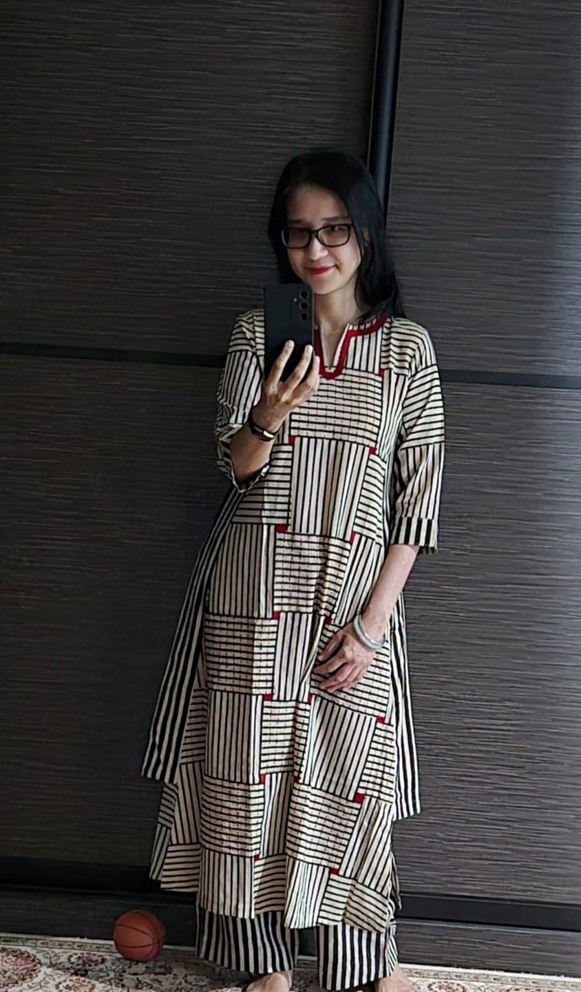 Customer photo review of Lattice Carnation Cotton Long Kurta With Side Twist