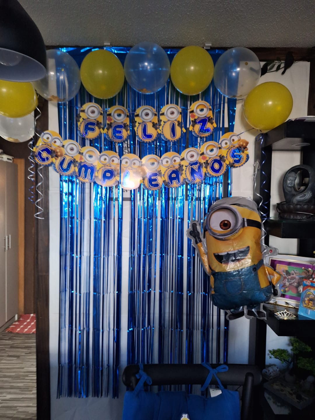 Customer photo review of Banderin Feliz cumpleaños Minions