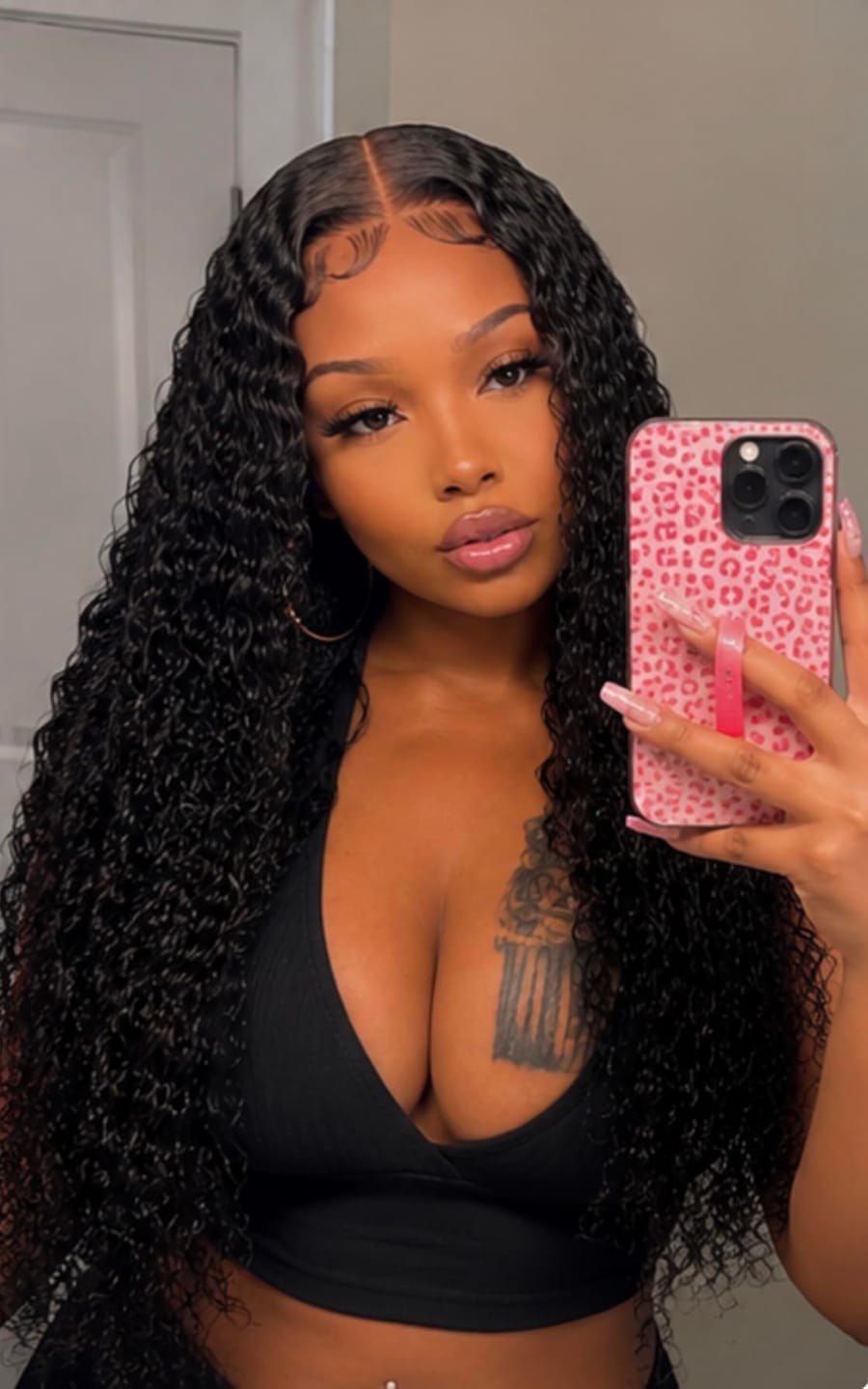 Customer photo review of Wavymy Pre-Cut 13x6 Max Lace Frontal Wig Drawstring Wear & Go Wigs Dome Cap Glueless Wigs 180% Density