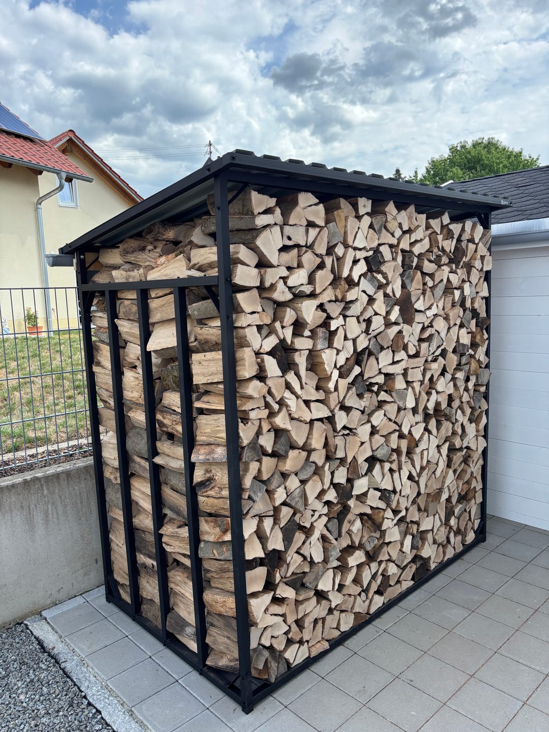 Customer photo review of Gartenzeit® Premium Kaminholzregal für den Außenbereich – 70 cm / 105 cm, extra stabil & wetterfest