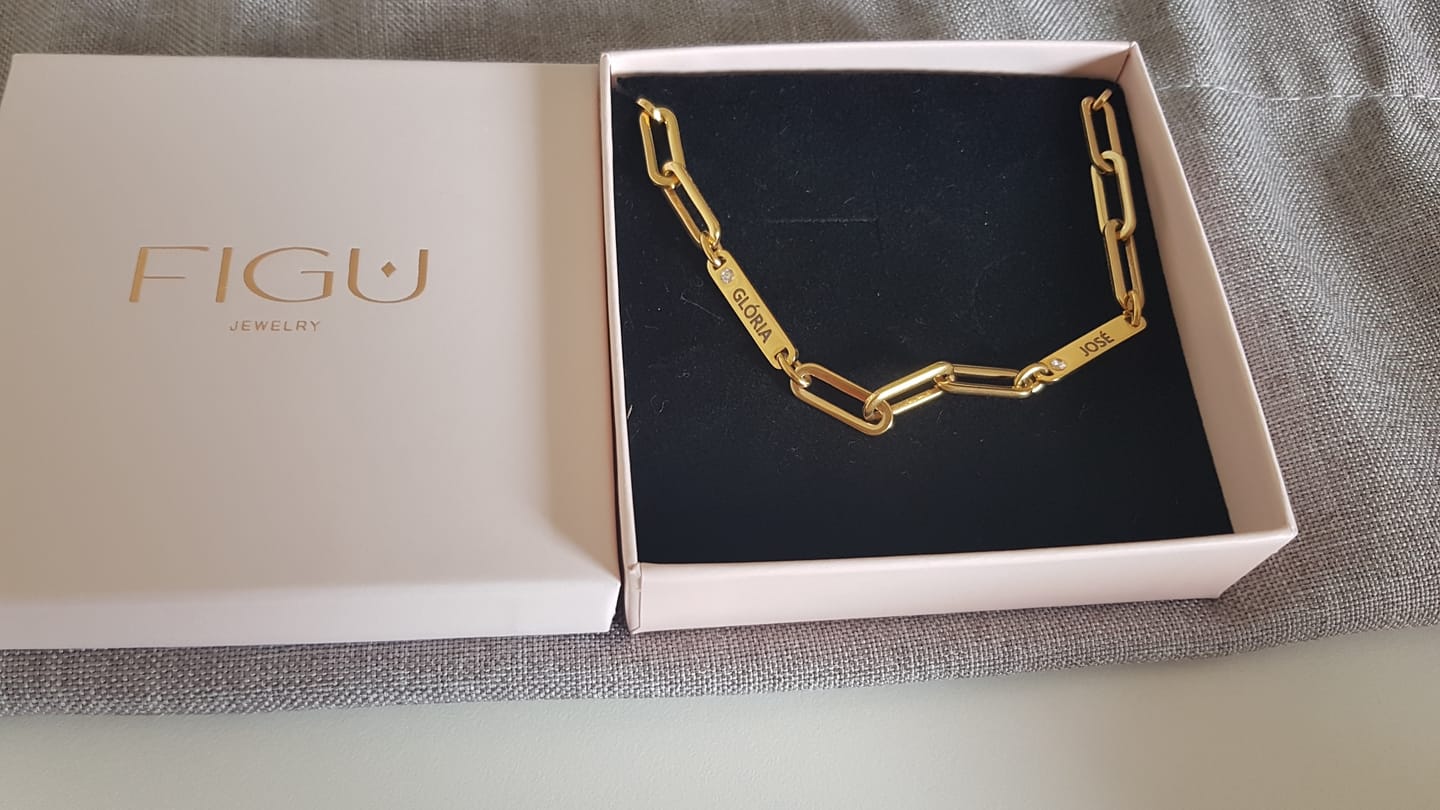 Customer photo review of Colar Matilde