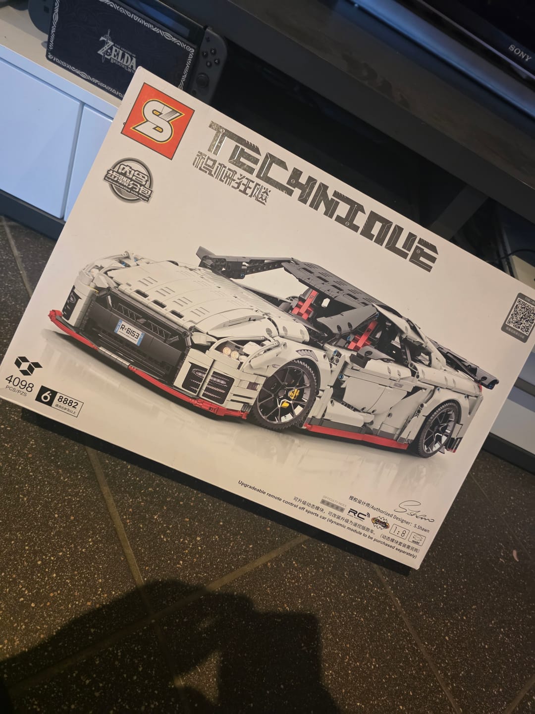 Customer photo review of Sembo SY 8882 GT-R 35 Nismo 1:8 RC Klemmbaustein Set – 4098 Teile Technik Sportwagen mit Motor & Fernsteuerung