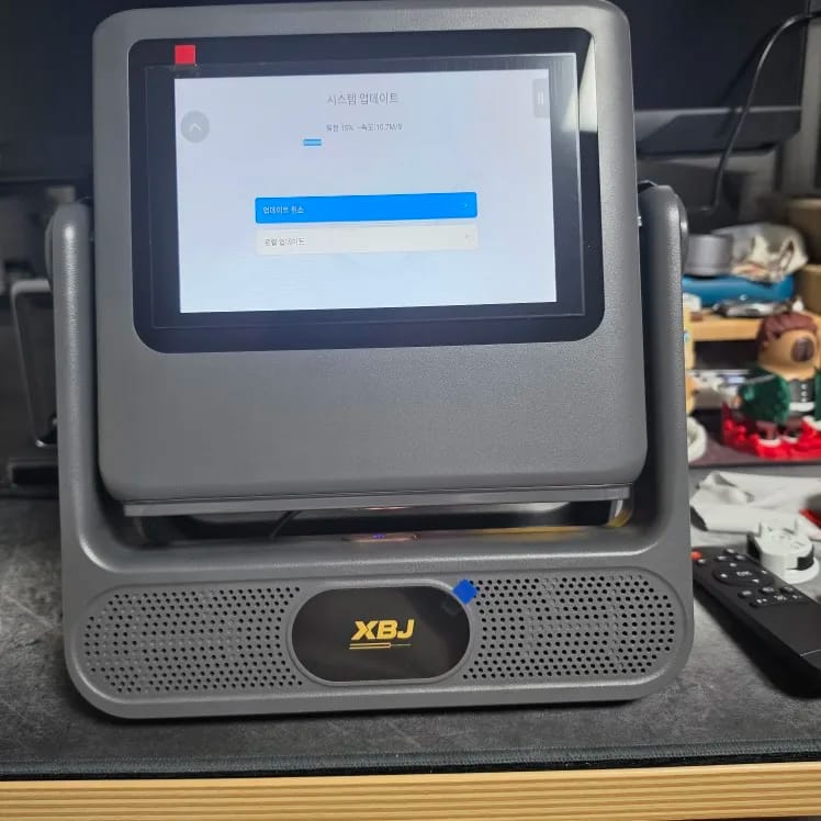 Customer photo review of Proiettore portatile smart 4K con autofocus e WiFi 6