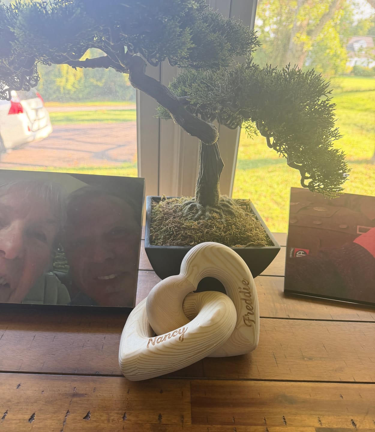 Customer photo review of Personalized Interlocking Wood Infinity Heart Sculpture With Names | Romantic Valentine's Day Anniversary Wedding Keepsake Gift for Couples