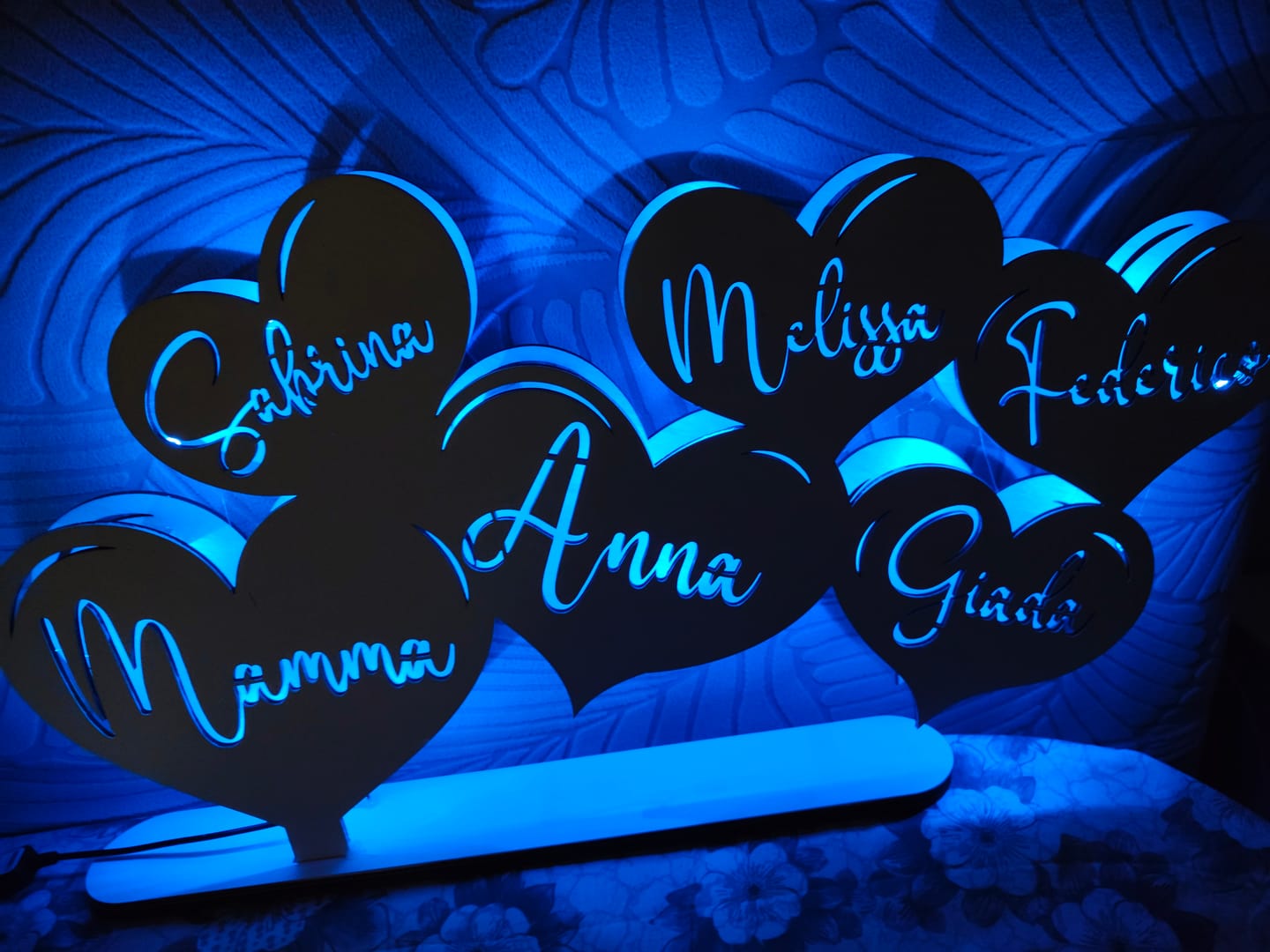 Customer photo review of Lampada Cuori Personalizzata Con Nomi Famiglia o Coppia