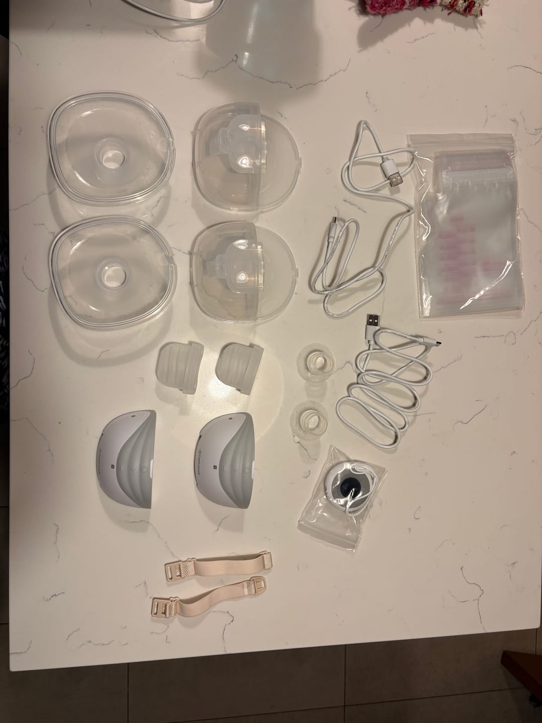 Customer photo review of Extractor de Leche Materna Doble + Control Remoto + 10 Bolsas - Bebesit