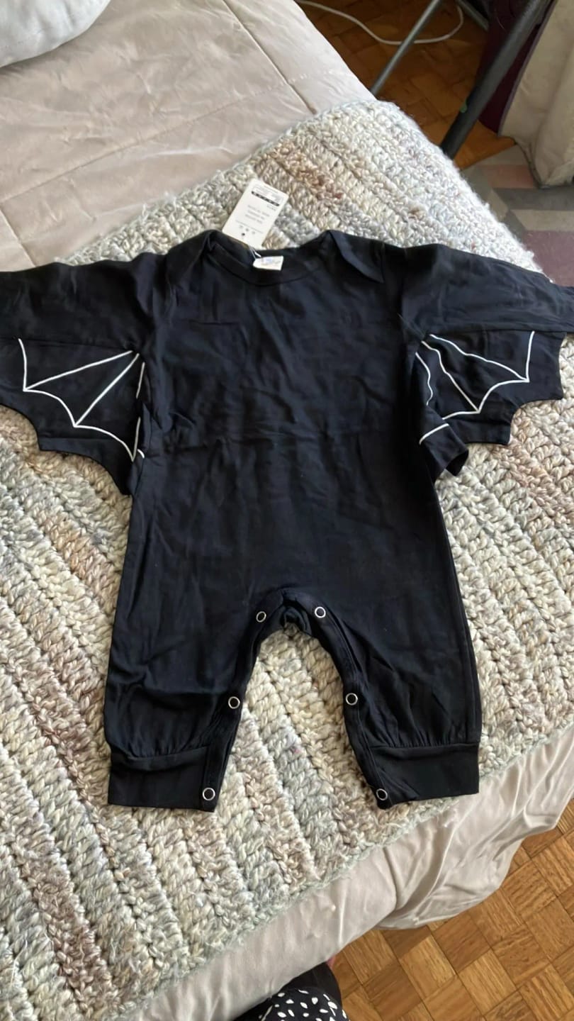 Customer photo review of Disfraz de murciélago bebé│Un Recuerdo Infinito