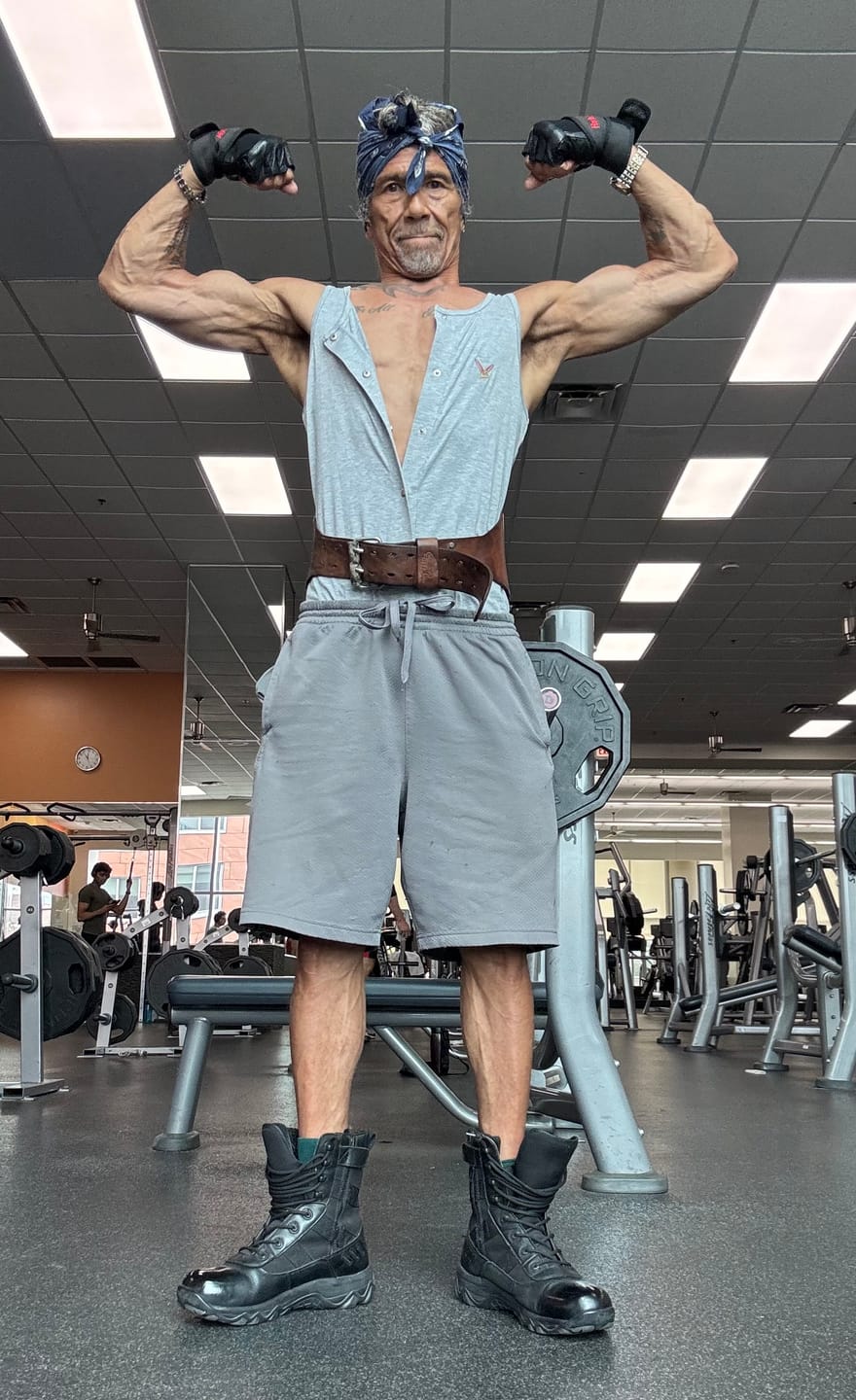 Customer photo review of MaxGrip Weightlifting Wrist Straps