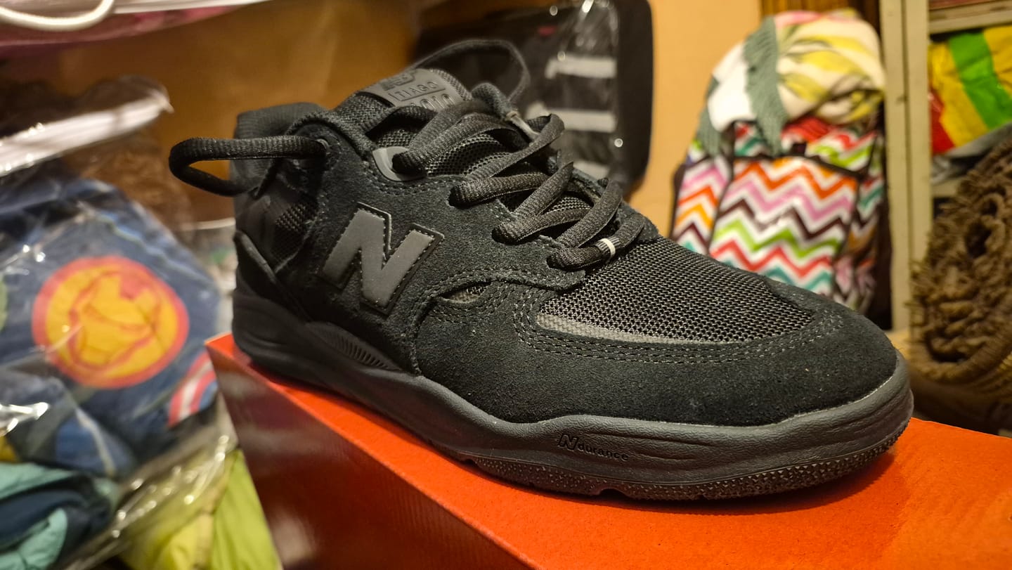 Customer photo review of Zapatilla New Balance N1010 Hombre Negro