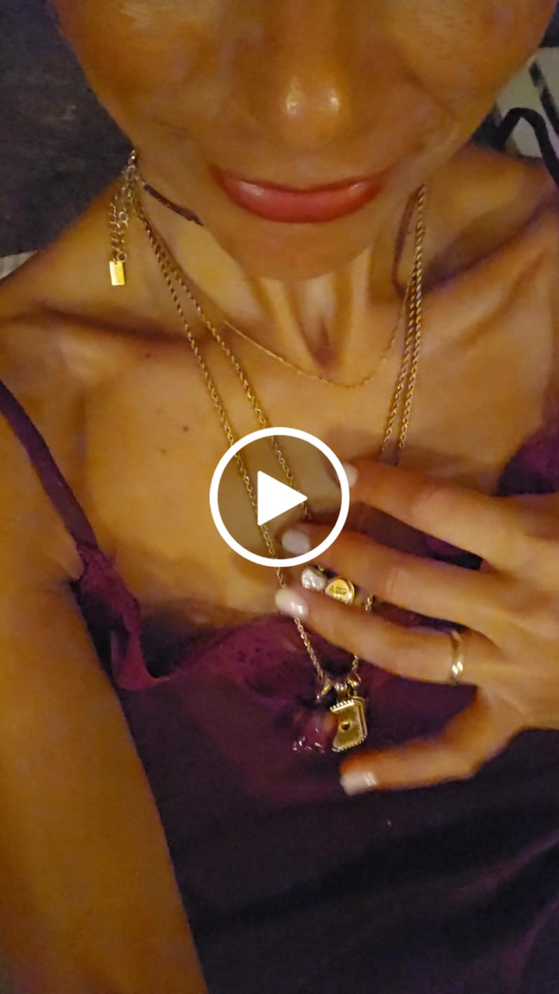Customer video review of SET COLLANE "AMORE & FOLLIA"