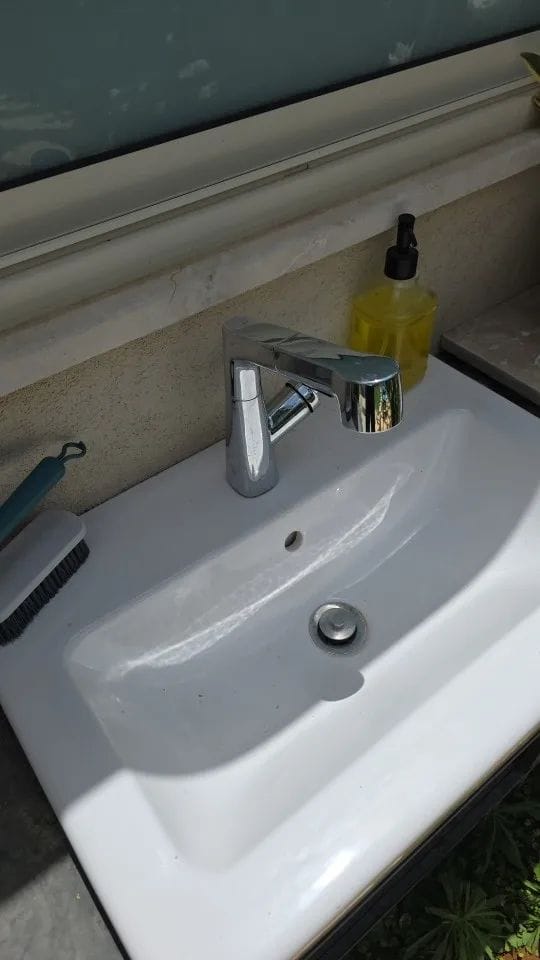 Customer photo review of Torneira Banheiro Monocomando Mangueira Extensível Pull-Out Sapphire