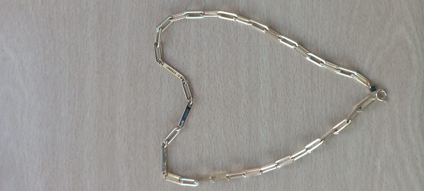 Customer photo review of Colar Matilde