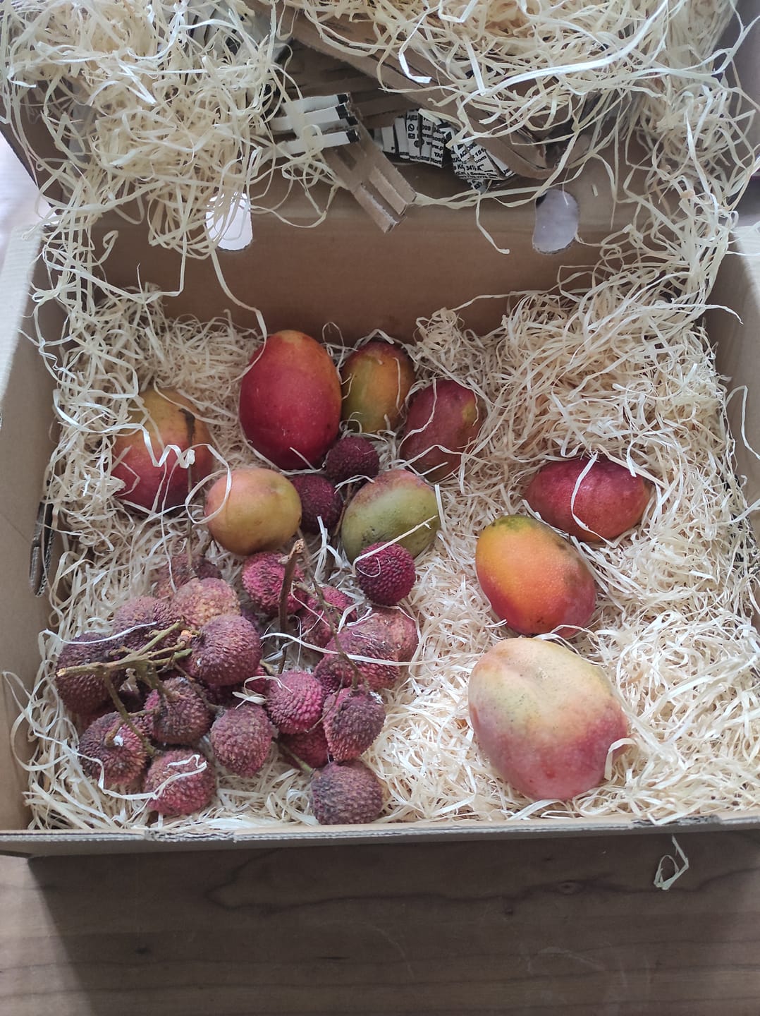 Customer photo review of Babymango & Litschi Box