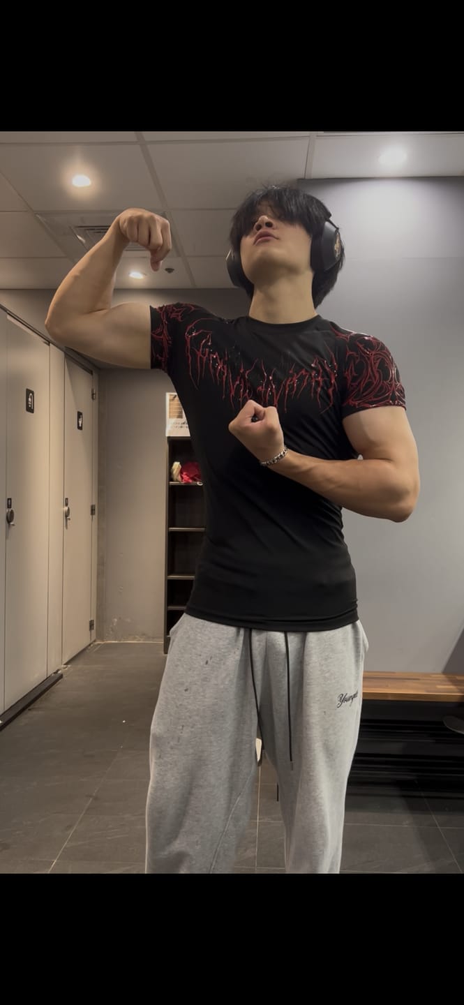 Customer photo review of Void Tech™ Venom Texture shortsleeve Compression [NIGHTMARE]