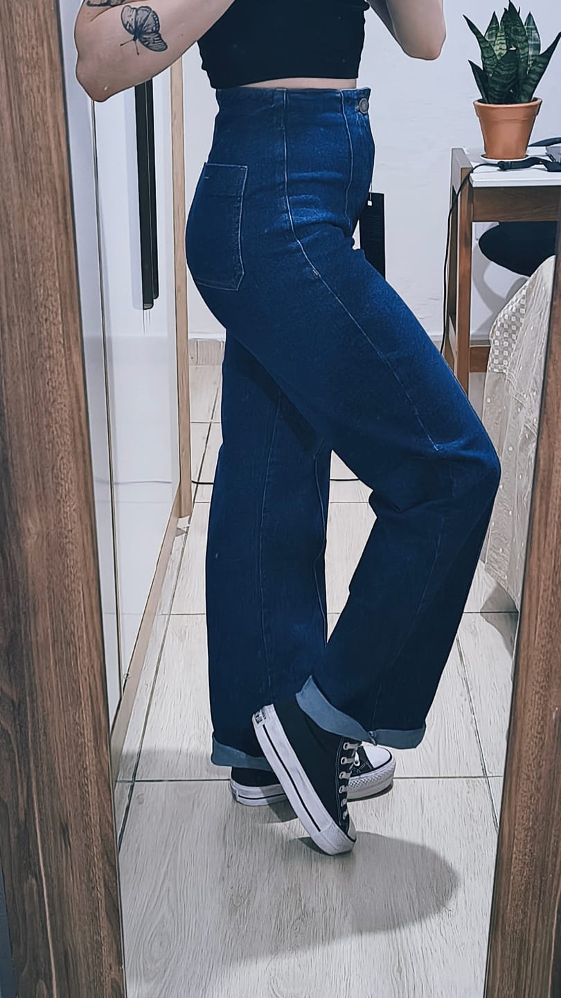 Customer photo review of Calça Jeans Reta Mandacaru Azul Escuro