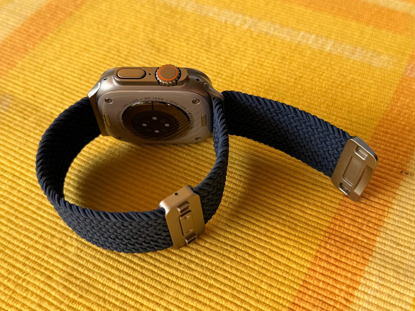 Customer photo review of arktisband Geflochtenes Apple Watch Ultra Armband "Casual" mit Magnetverschluss