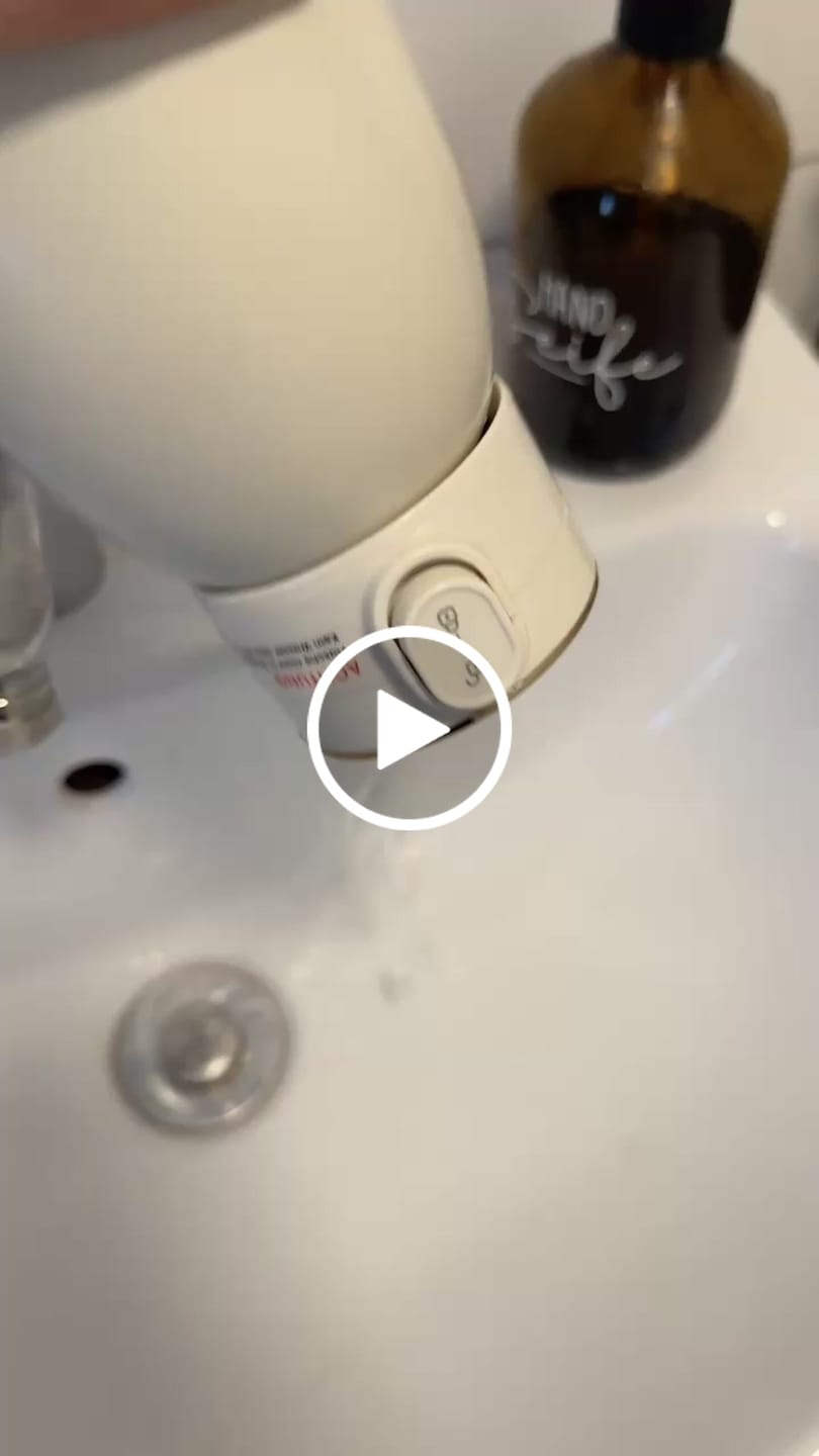 Customer video review of Tragbarer Fläschchenwärmer + Schnell-Ladegerät