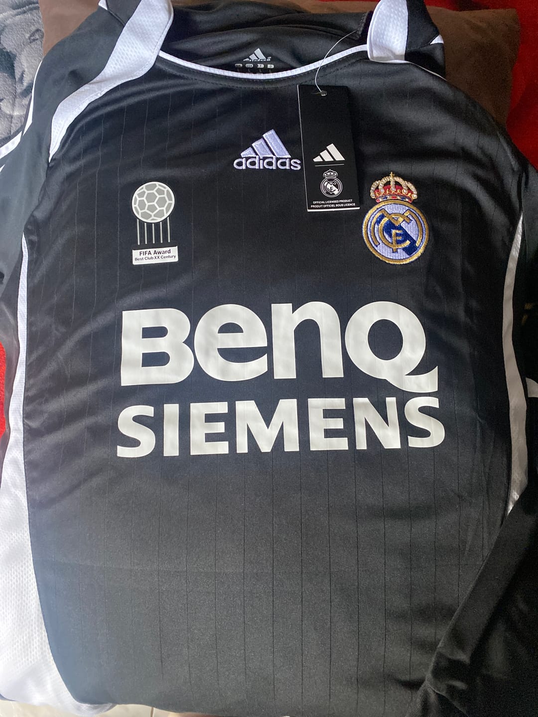 Customer photo review of Real Madrid 2006/07 Visitante