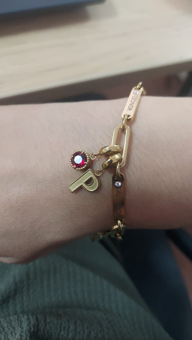 Customer photo review of Pulseira Matilde
