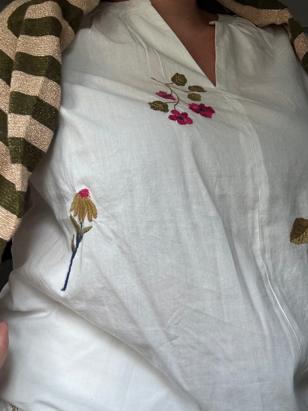 Customer photo review of Strickjacke - Danesaga Glitter Cardigan Olive/Nougat