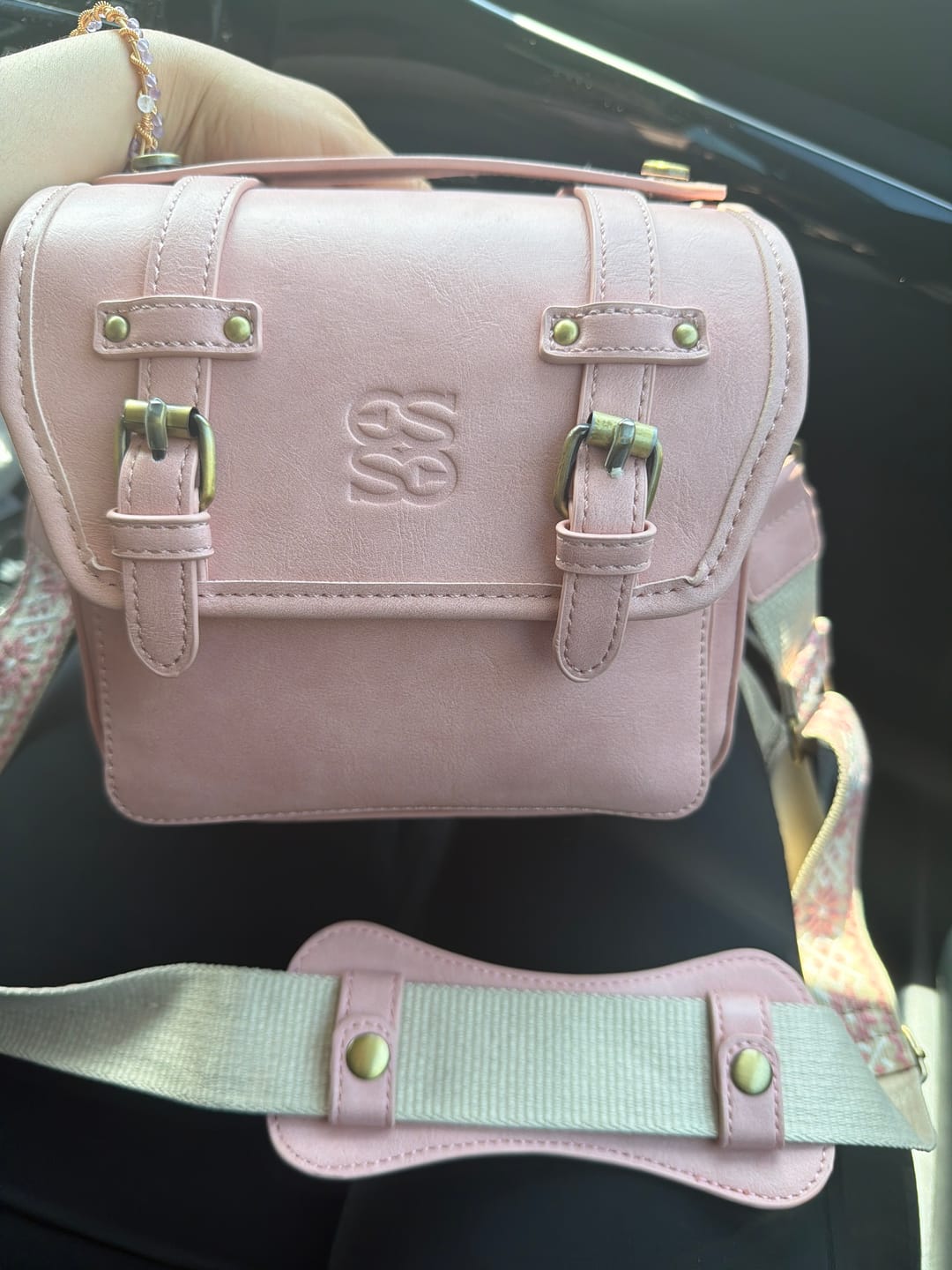 Customer photo review of Clara Vintage Shoulder Camera Bag