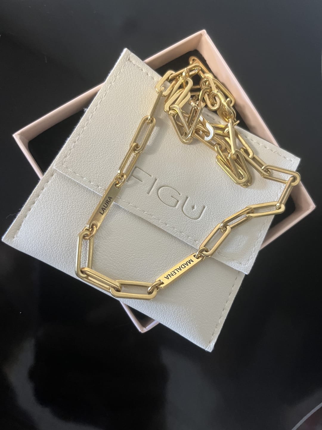 Customer photo review of Colar Matilde
