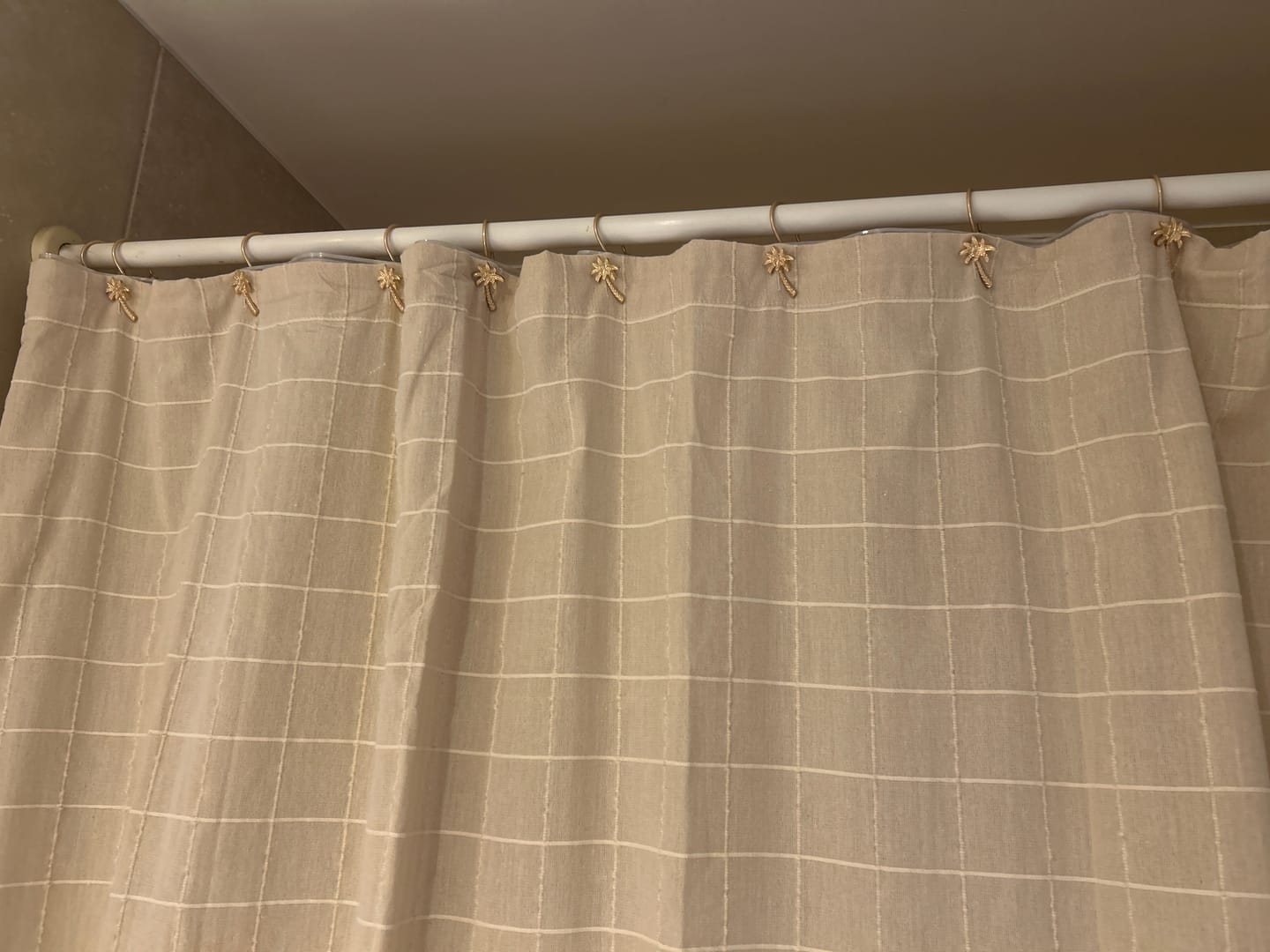 Customer photo review of Set De Ganchos Para Cortina De Baño Palmeras