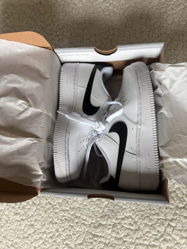 Customer photo review of Nike Air Force 1
