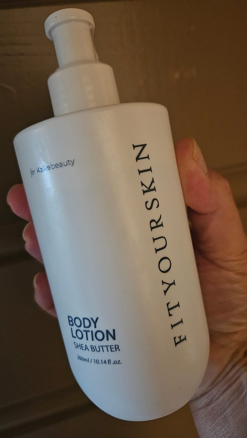 Customer photo review of FitYourSkinxKaRebeauty Sheasmør Body Lotion (300ml)