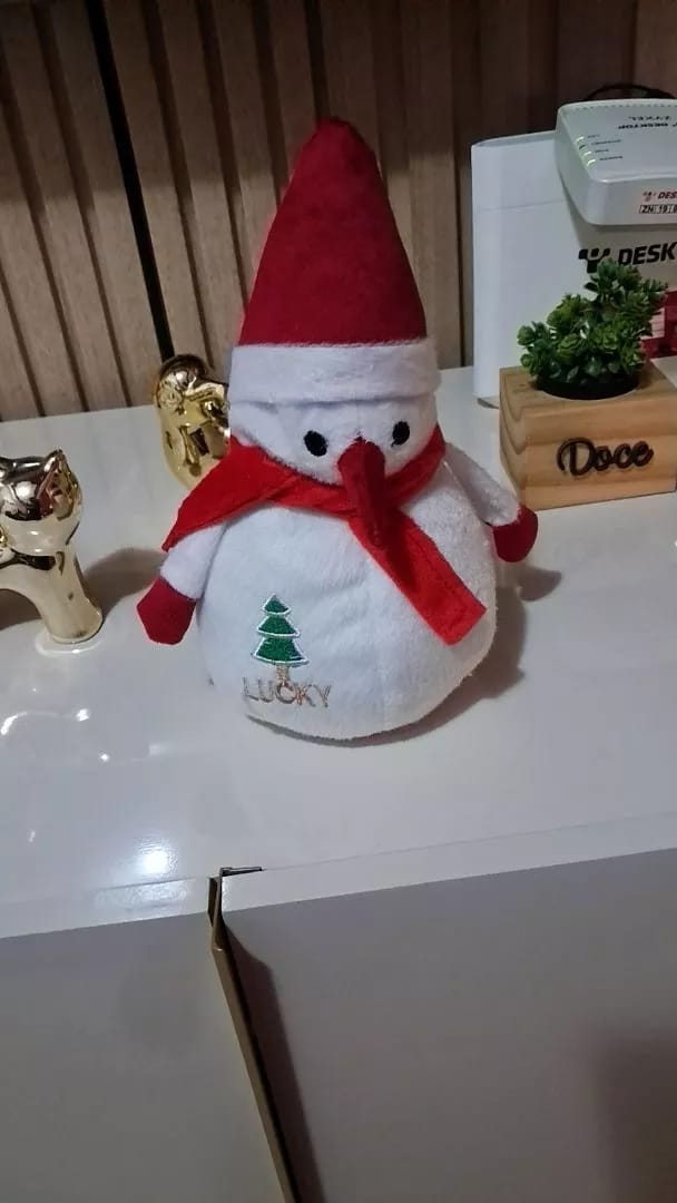 Customer photo review of Boneco de Neve de Pelúcia Decoração de Nata