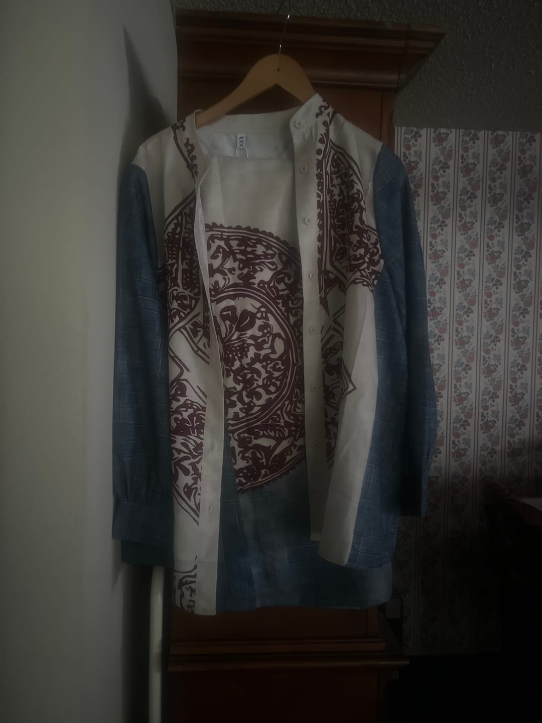 Customer photo review of Long Sleeves Loose Buttoned Contrast Color Ethnic Printed Split-Joint Round-Neck Blouses&Shirts Tops