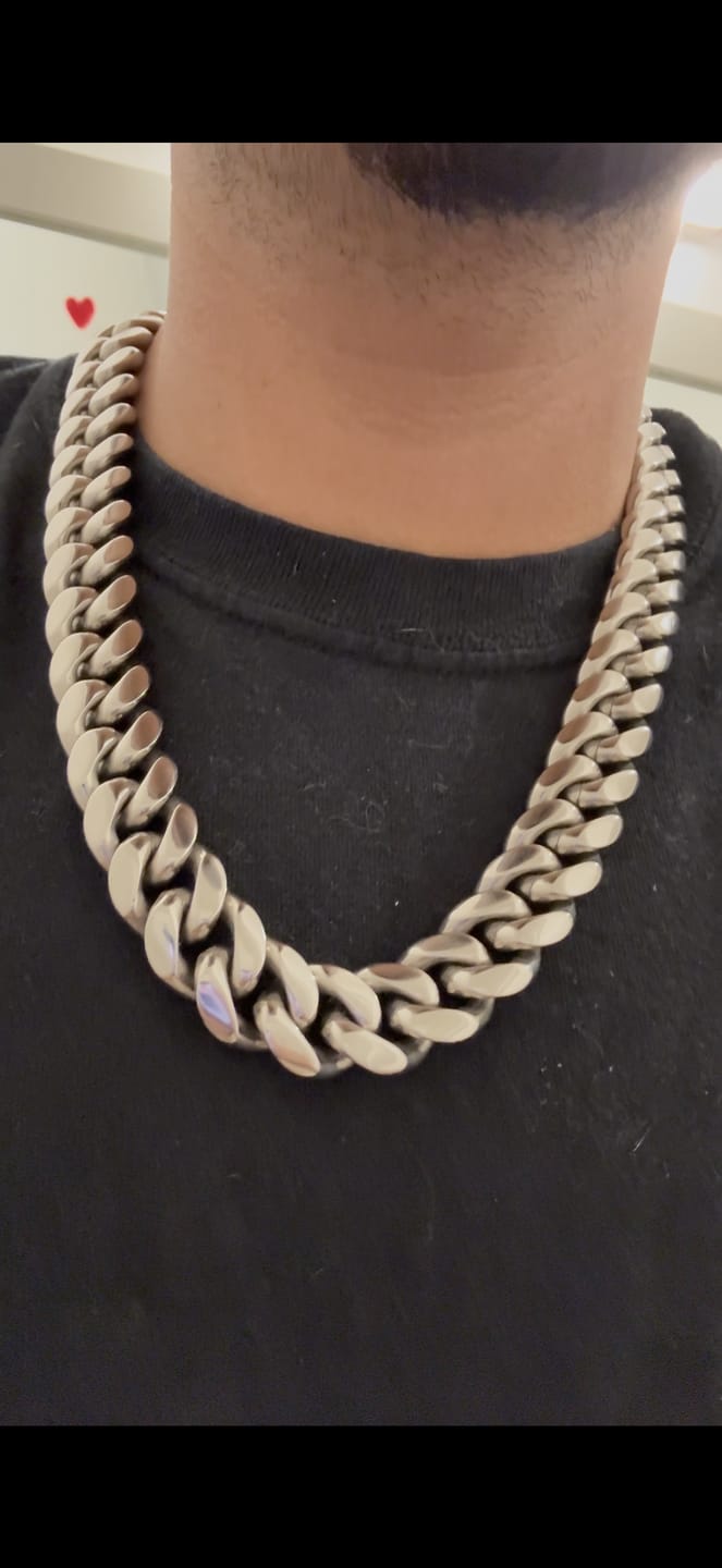 Customer photo review of 18MM Cuban Link Chain Silver