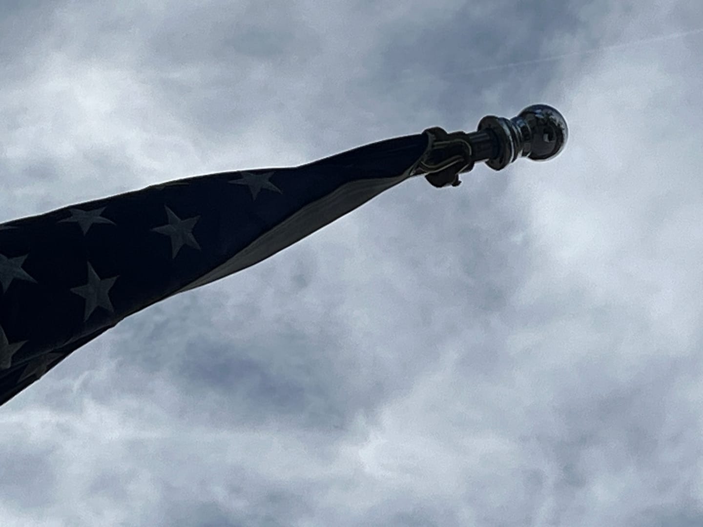 Customer photo review of Non-Tangle Flagpole Spinners