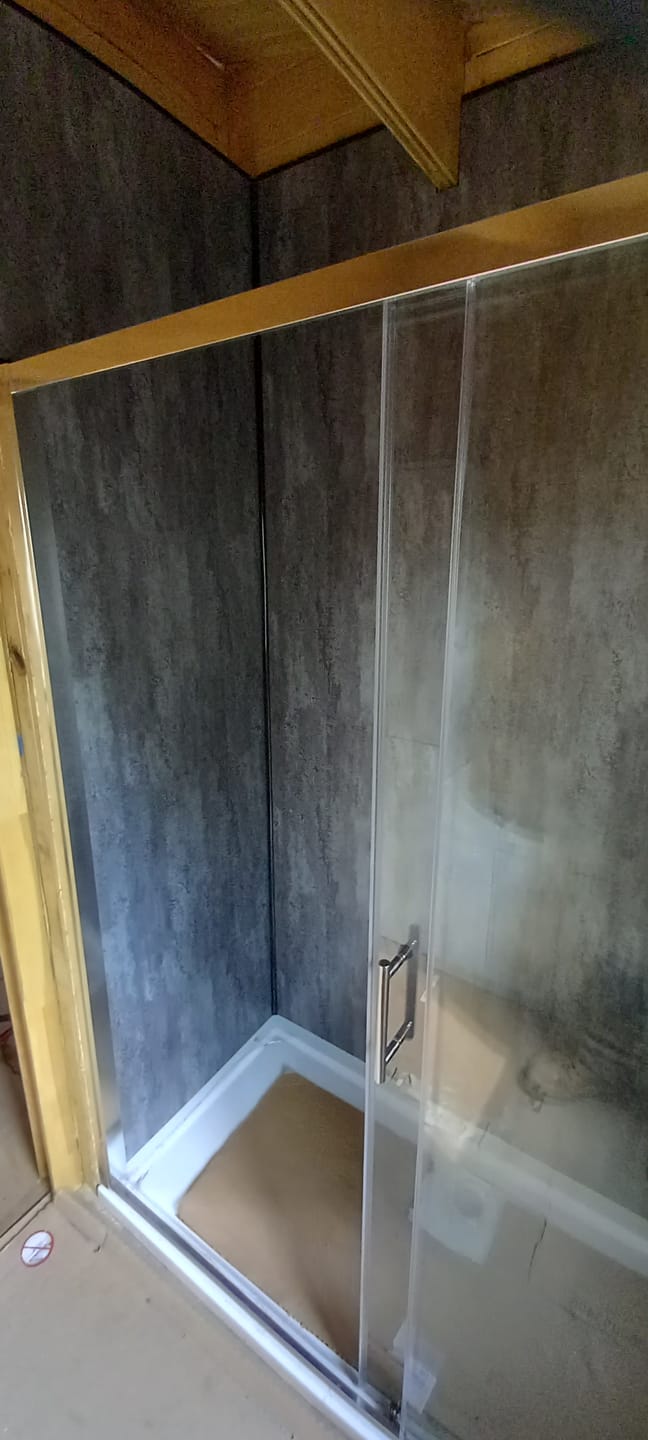 Customer photo review of Gripbond Pro White - All-in-One Universal Hybrid Sealant and Adhesive - EU3 310 Millilitre Cartridge, 1 x Tube
