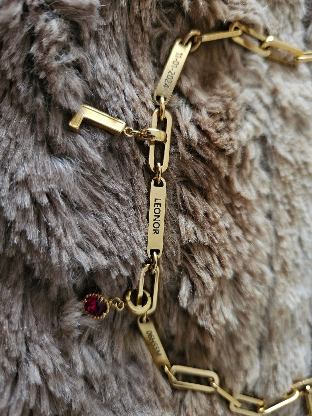 Customer photo review of Click Charm Cristal do Mês