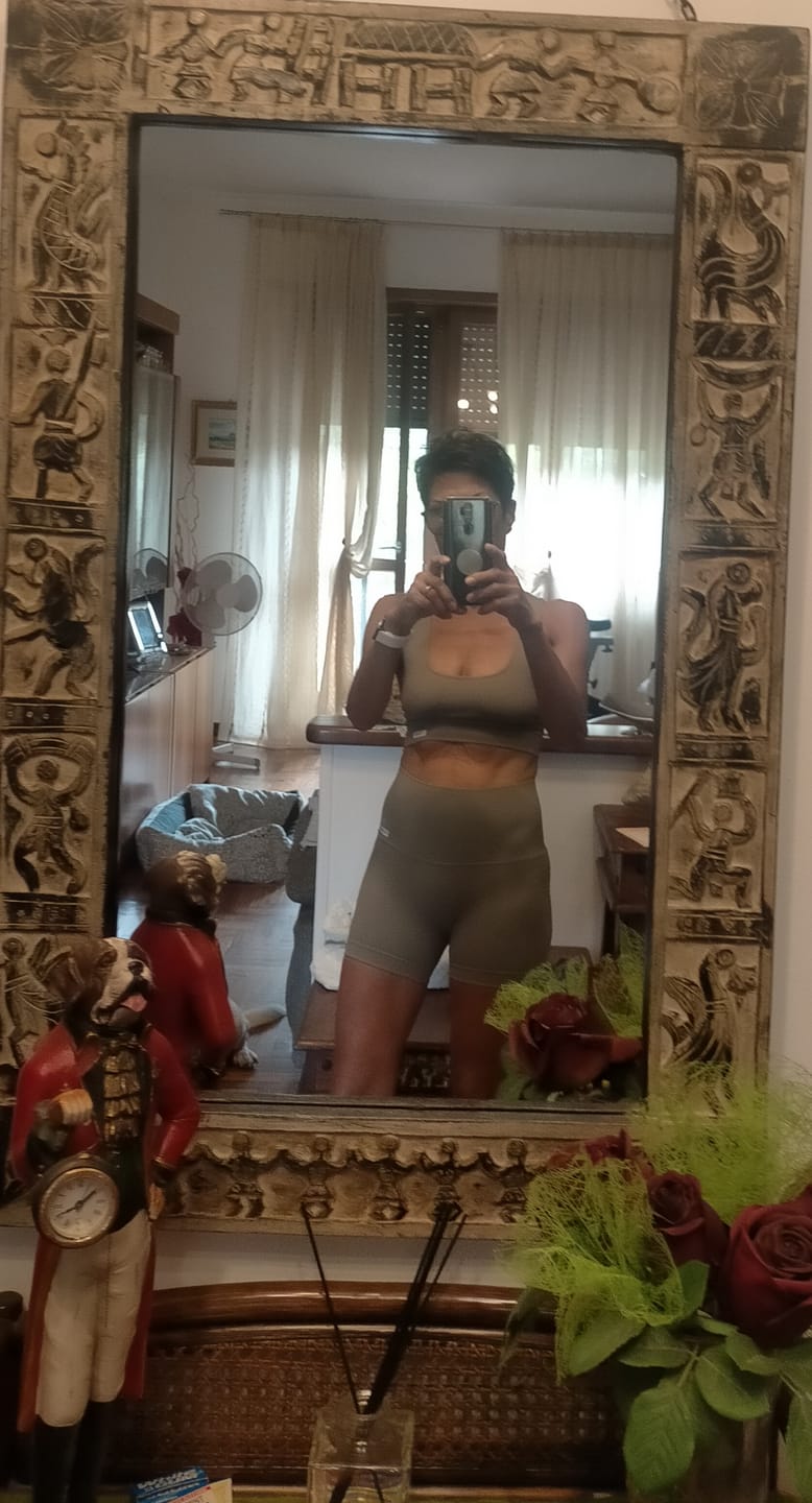 Customer photo review of Completo Onyx Marrone Biscotto (Top + Shorts)