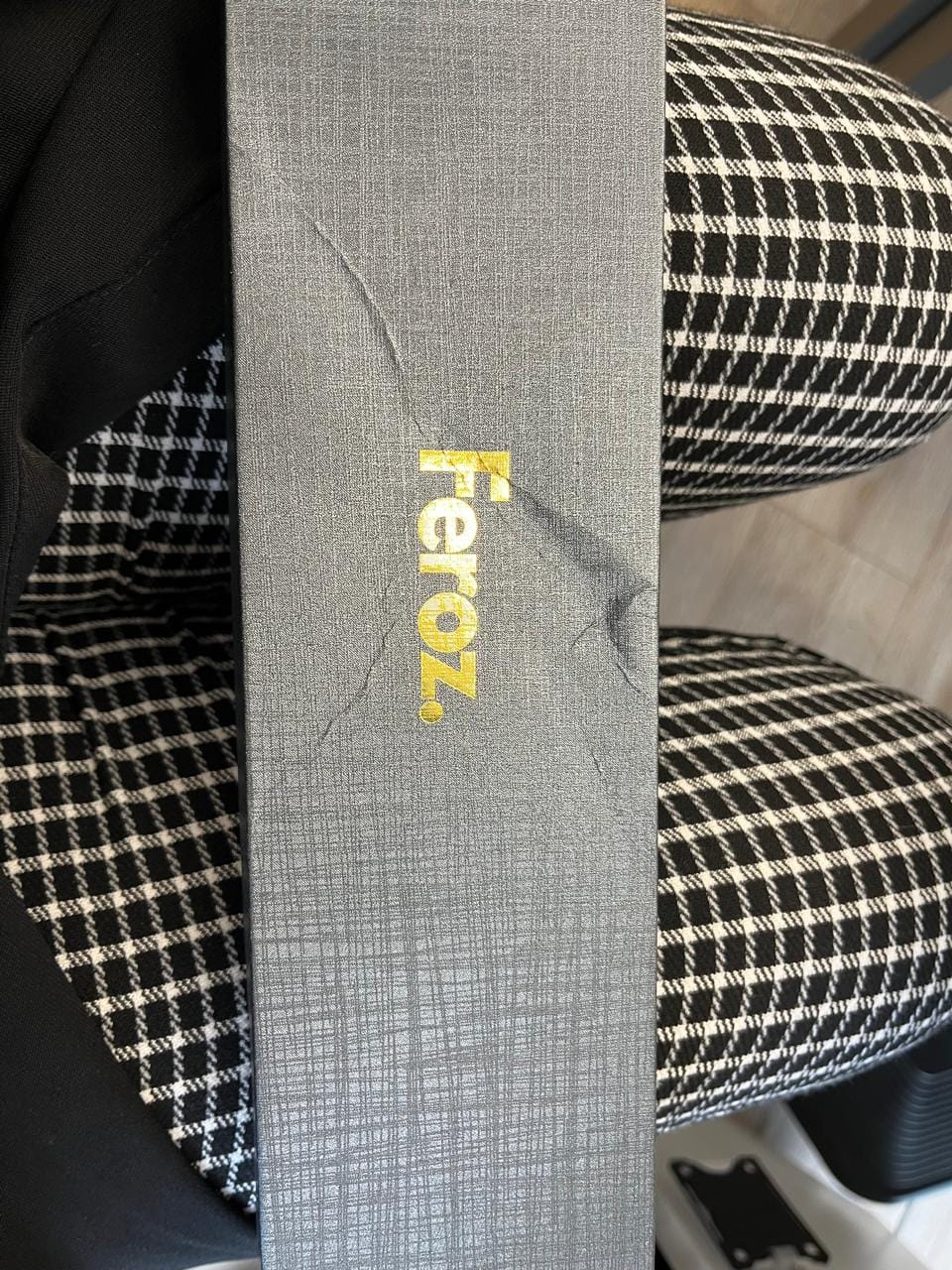 Customer photo review of Cuchillo Martillado Feroz XL Acero Damasco