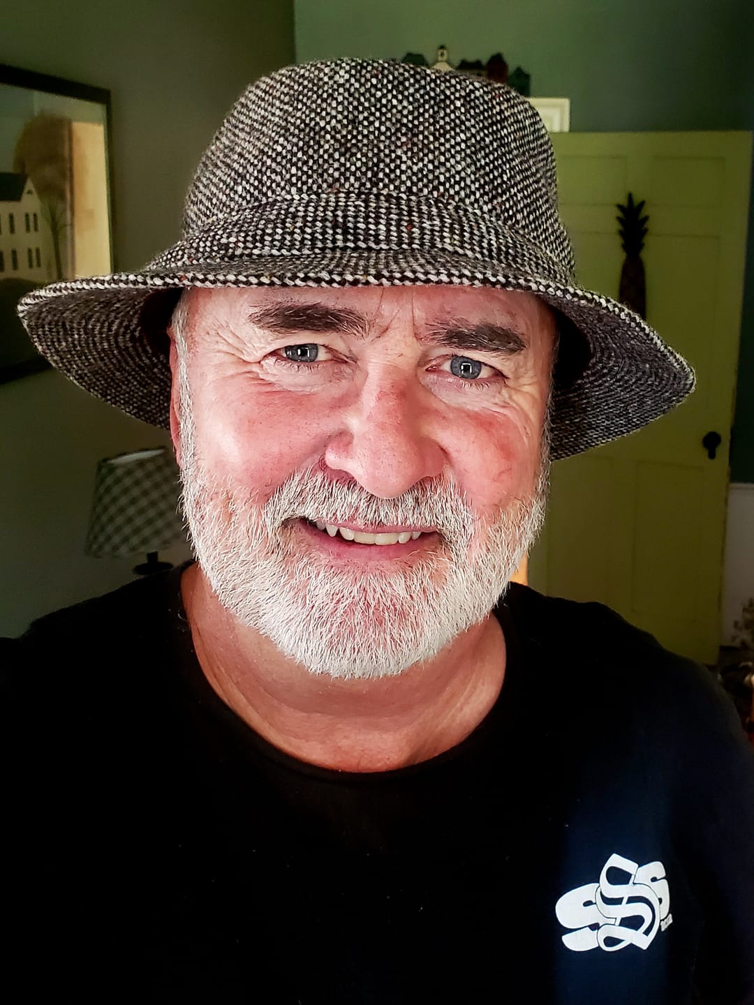 Customer photo review of Walking Hat Tweed