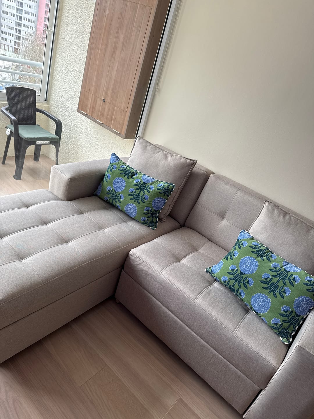 Customer photo review of Sofá en L Cama + Baúl y Cojines Grandes