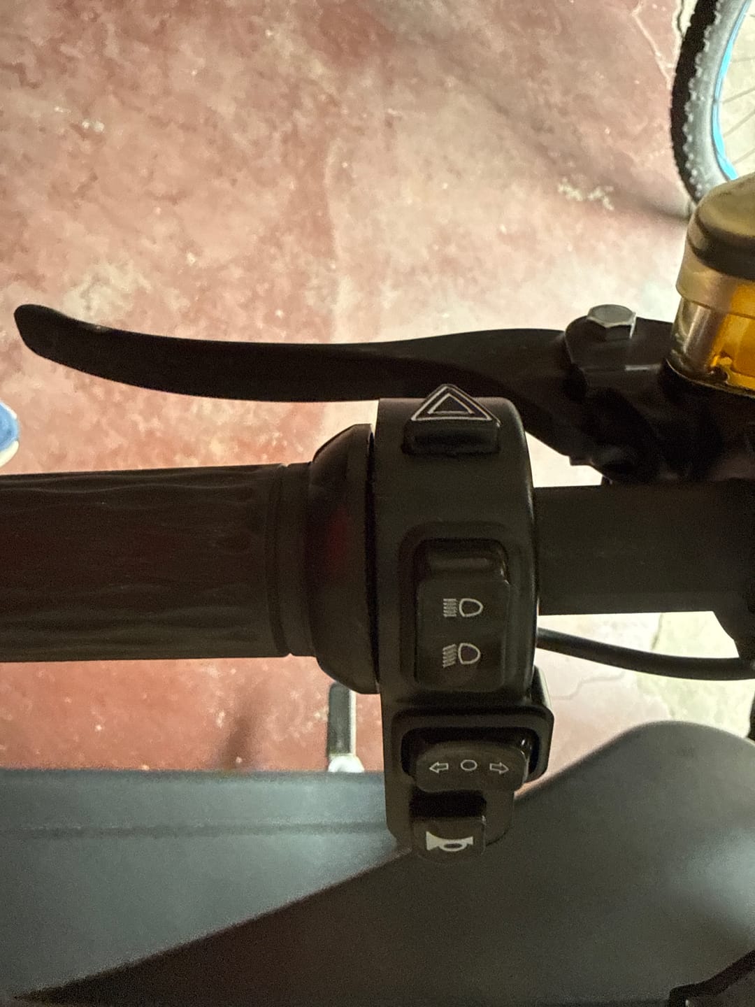 Customer photo review of Switch pour klaxon, clignotants et lumières pour citycoco chopper M1/M2/M3/M8