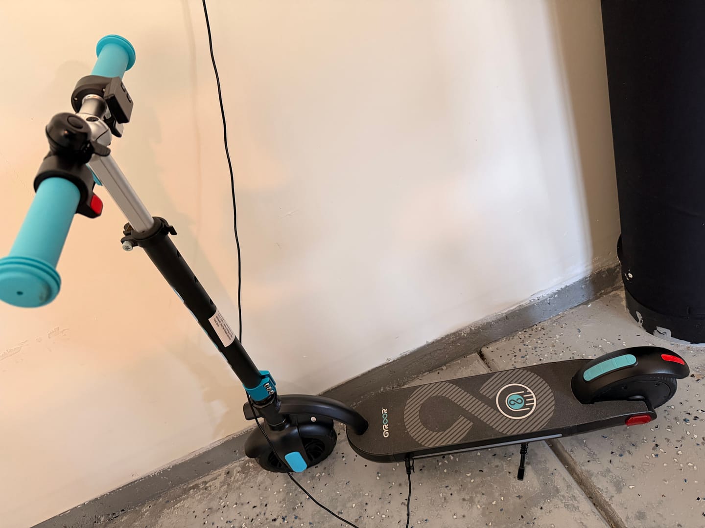 Customer photo review of Gyroor H40 Electric Scooter For Kids and Teens Ages 8-14