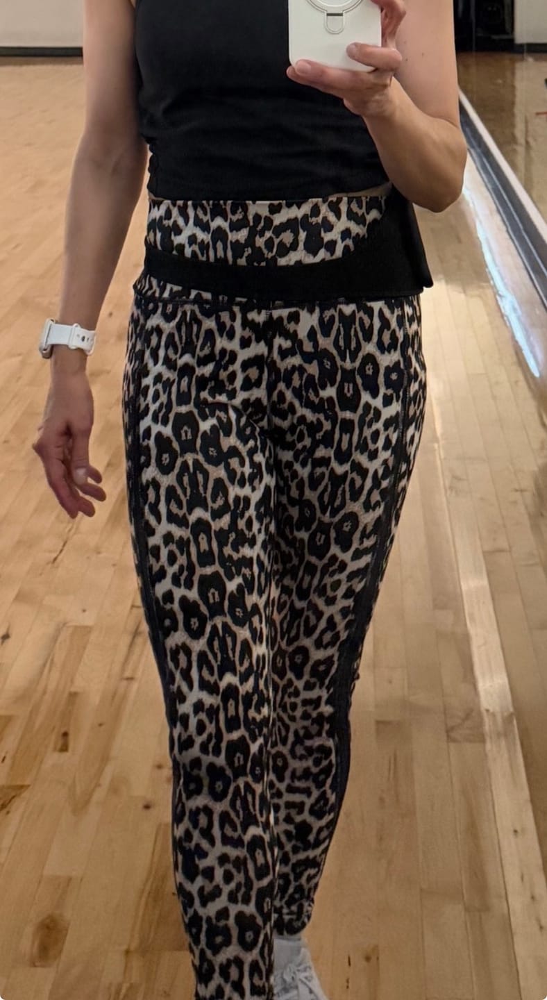 Customer photo review of Rock 'n' Roll Z-Lift High Waisted Ankle Leggings With Mesh